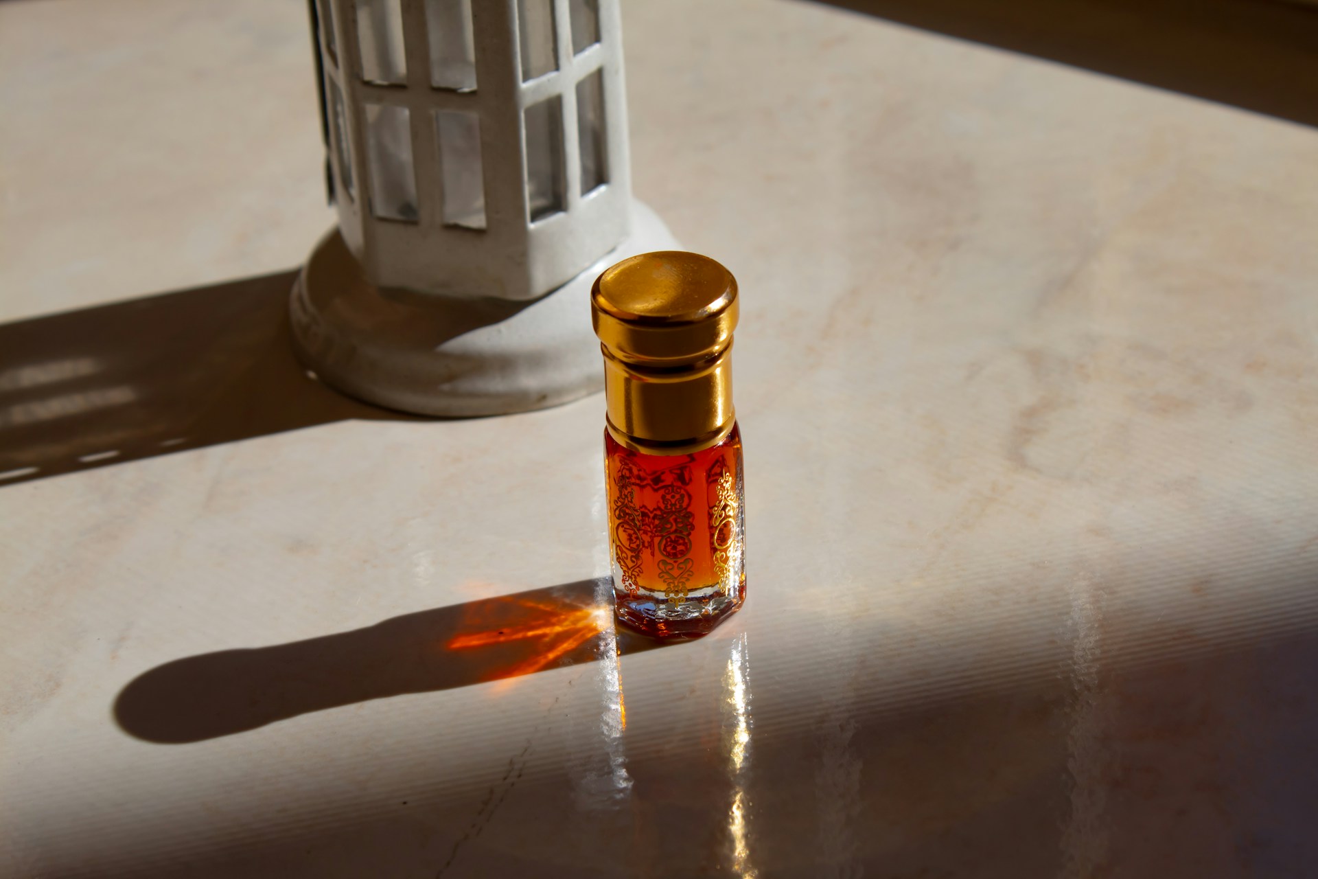 roller-bottle-perfume.jpg